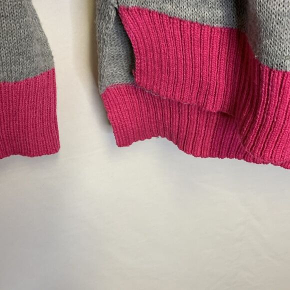 Marvel POW  Gray and Pink Crew Neck Sweater. - Picture 7 of 11